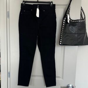 SPANX Women's Black Skinny Jeans MUST HAVE!! Very flattering!!